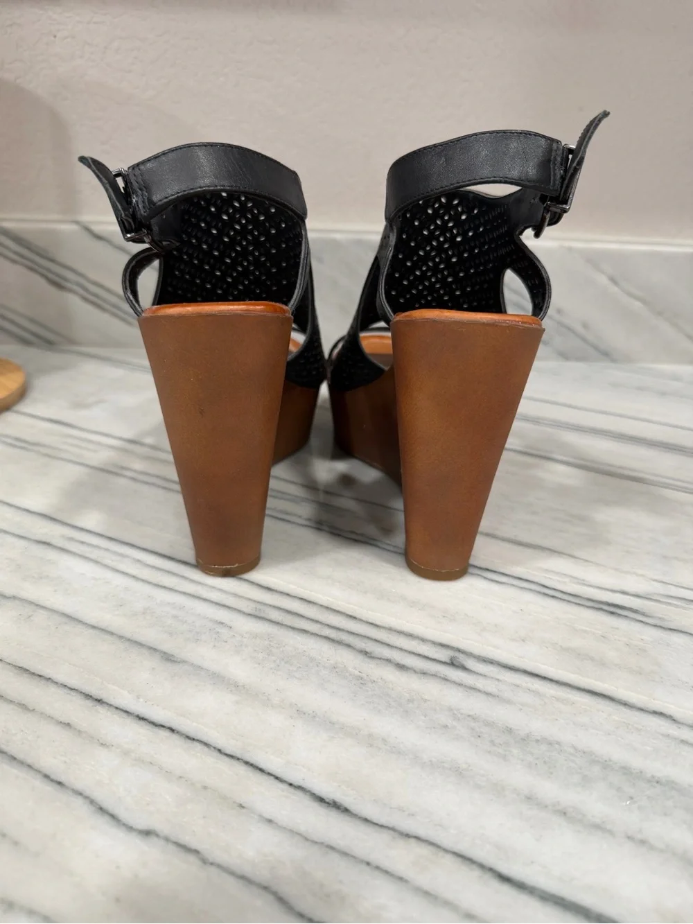 Gianni Bini Black Perforated Leather Wedge Sandals with Brown Platform